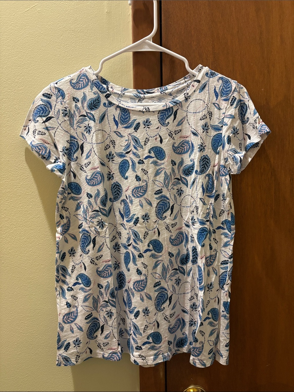 LOFT White Short Sleeve Tee with Blue Leaf Print